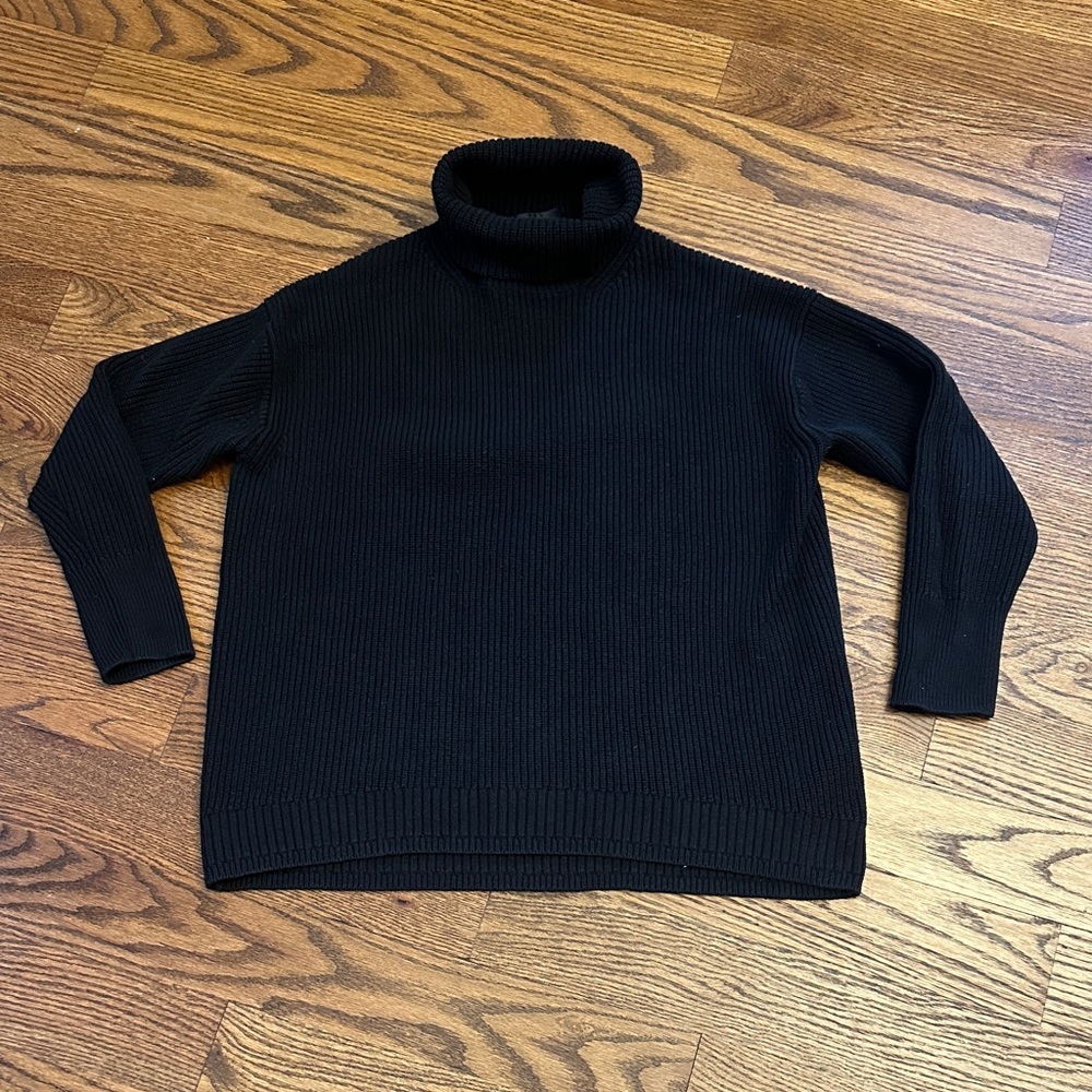 GUC J. Crew Women's Black Turtleneck Sweater; S